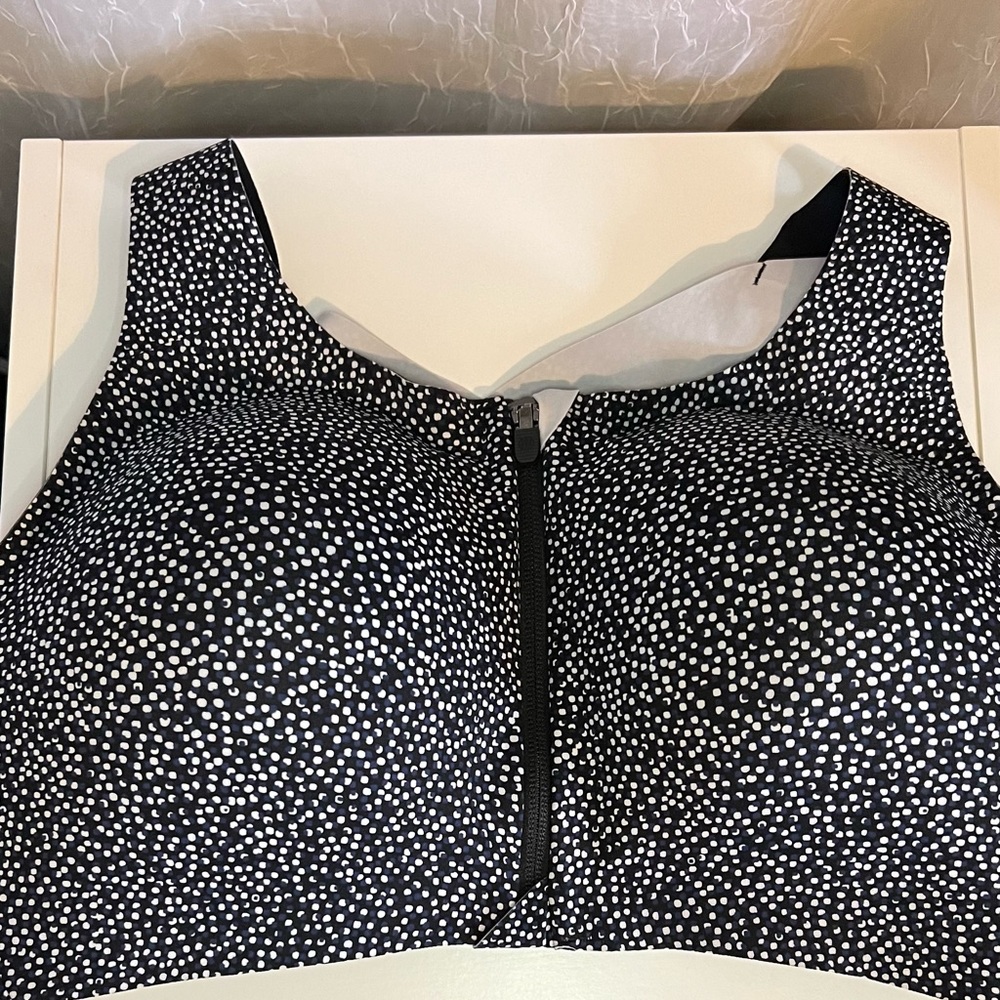 Enlite Front Zip Bra
